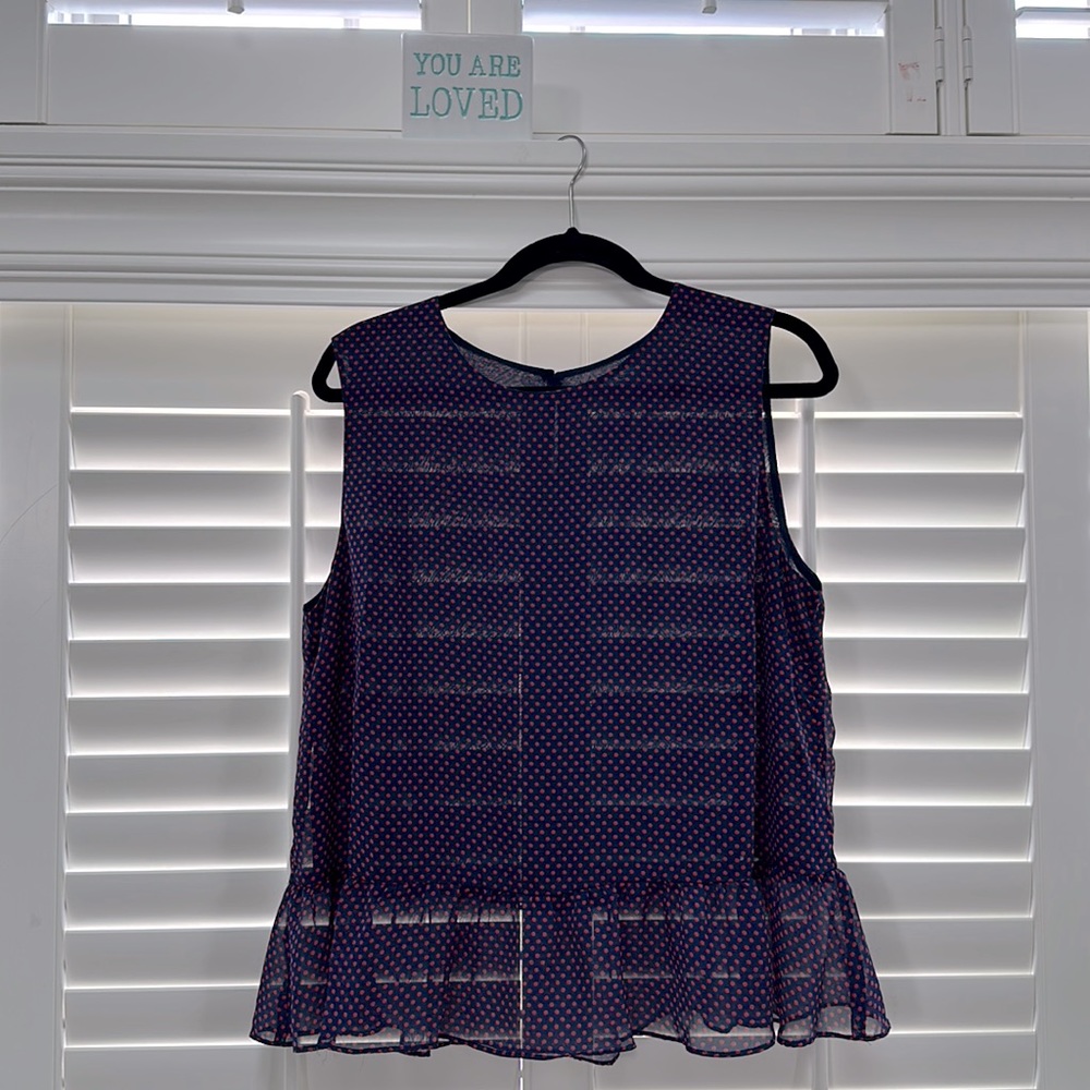 EUC Shell blouse, navy with red polka dots. 1x. Originally from Nordstrom Rack.
